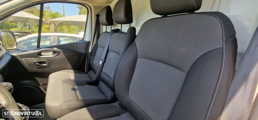 Renault Trafic - 12