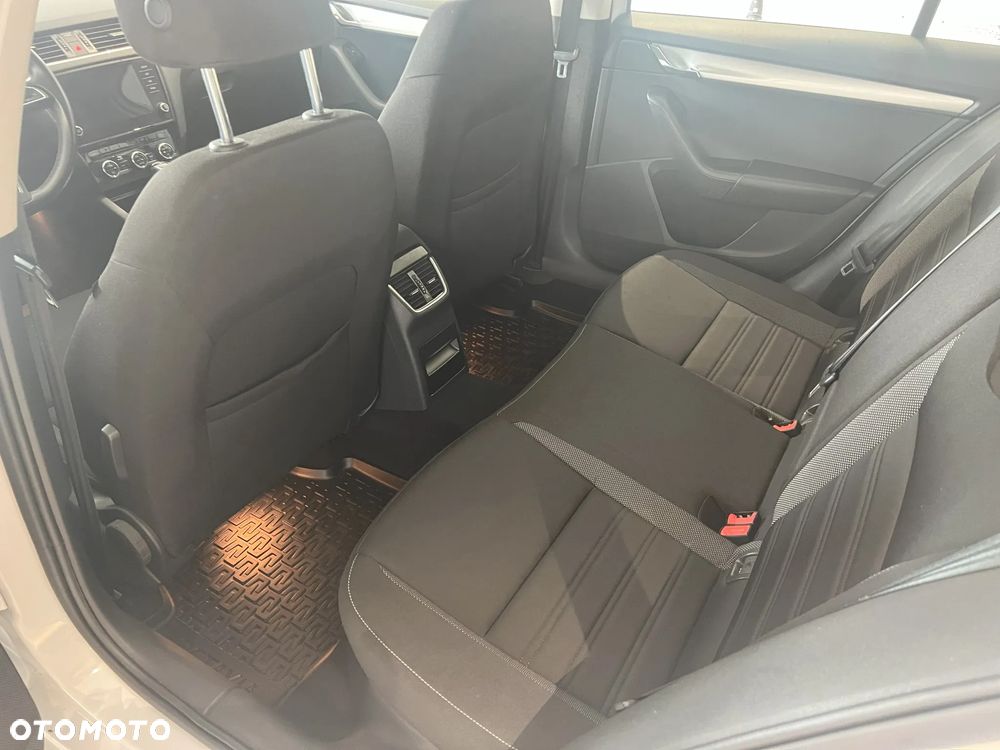 Skoda Octavia 1.5 TSI ACT Ambition DSG - 11