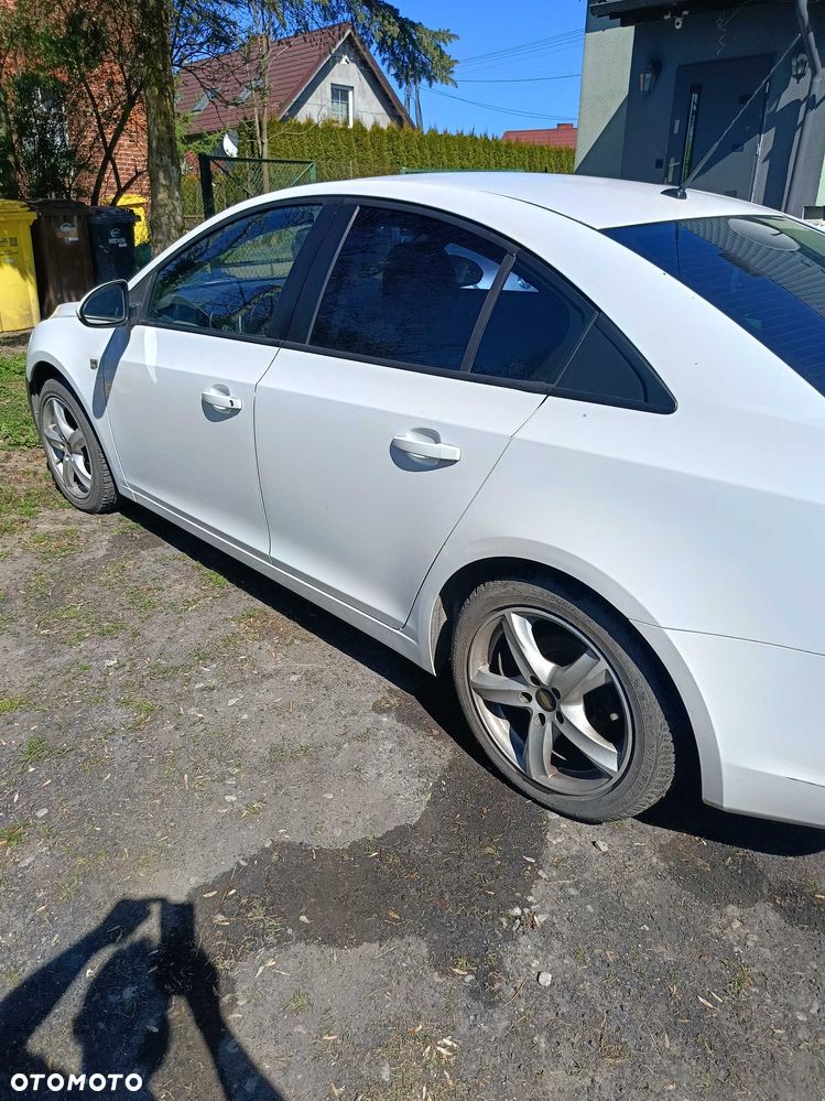 Chevrolet Cruze - 3