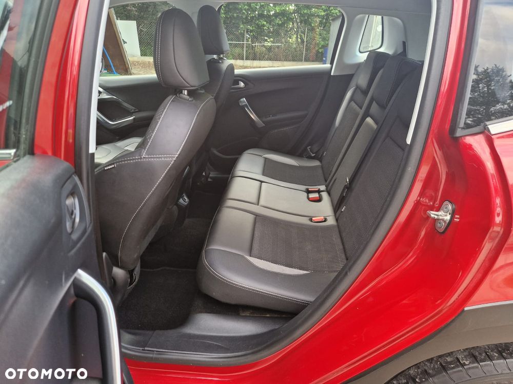 Peugeot 2008 - 11