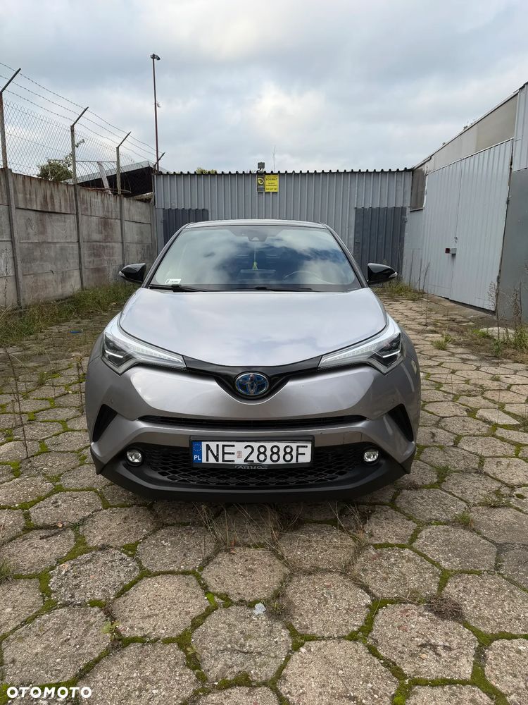 Toyota C-Hr 2018 photo 2