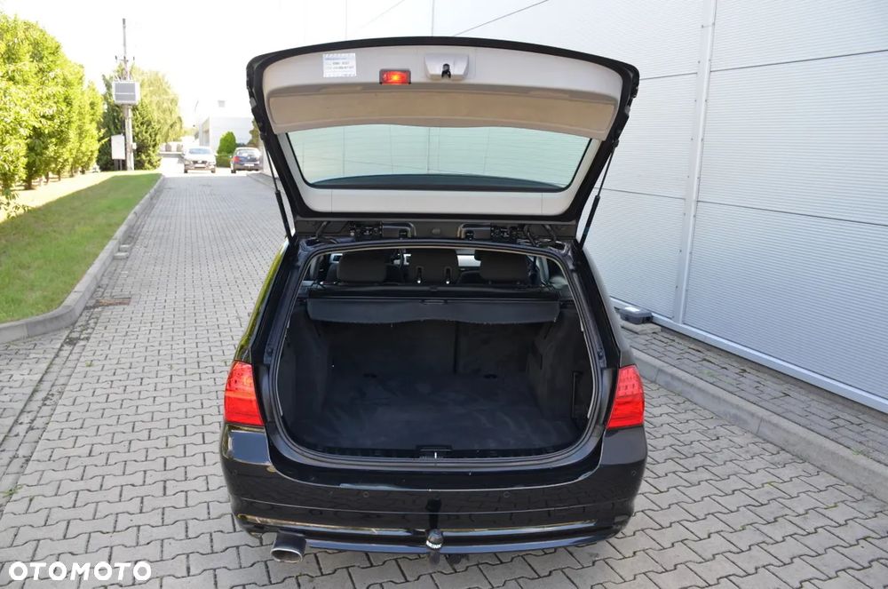 BMW Seria 3 320d Efficient Dynamics - 9
