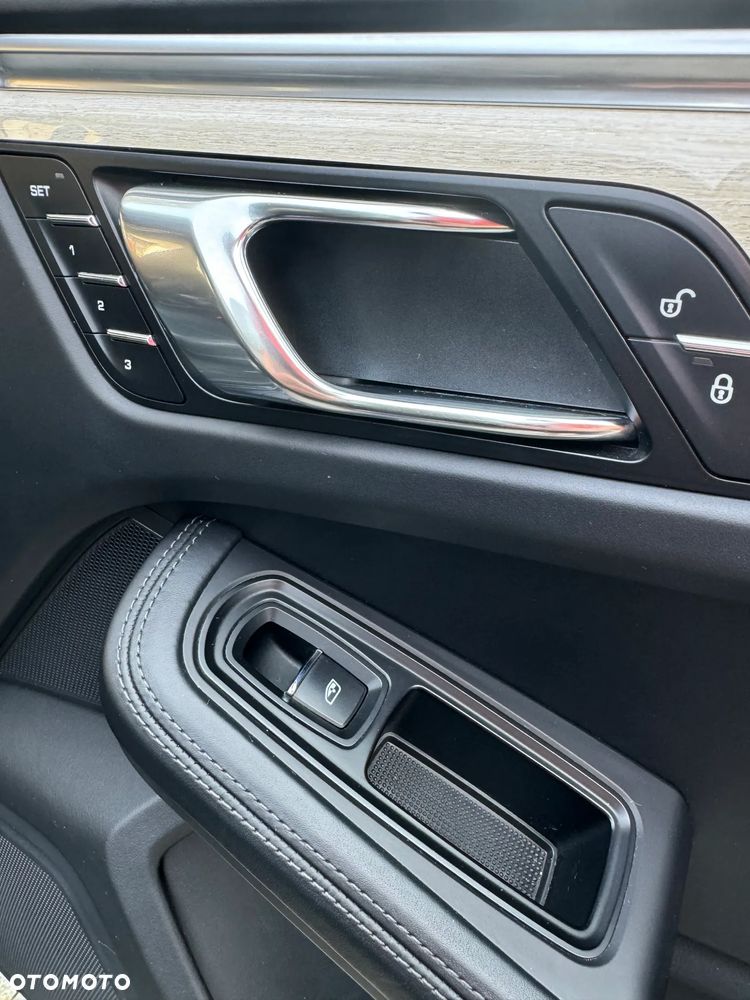 Porsche Macan - 18