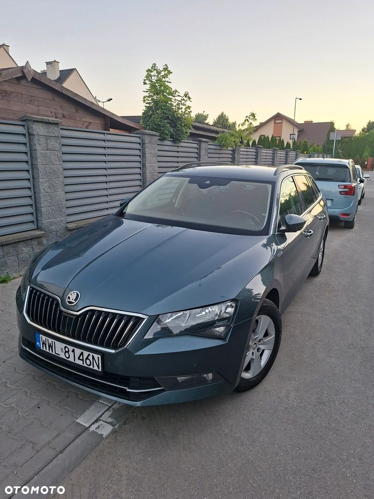 Skoda Superb 2.0 TDI Ambition - 2
