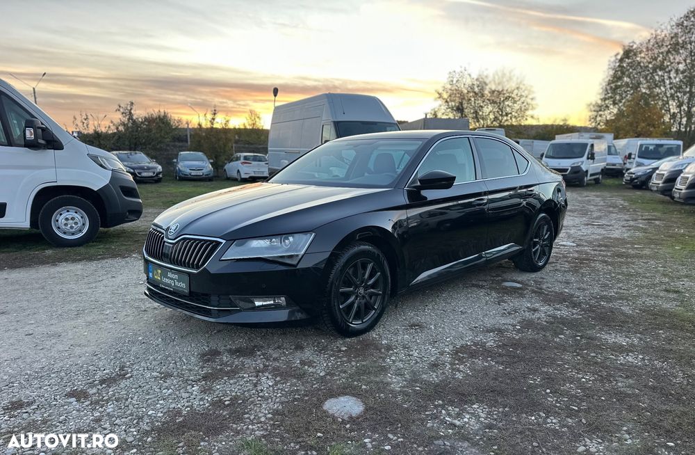 Skoda Superb 2.0 TDI DSG Premium Edition - 16