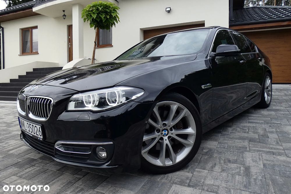 BMW Seria 5 535i xDrive Luxury Line - 32