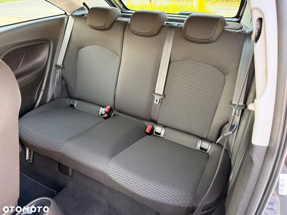 Opel Corsa 1.4 Cosmo - 26