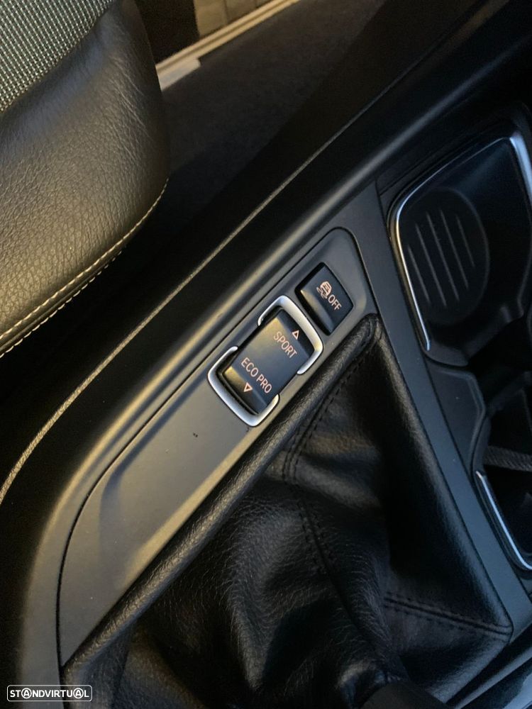 BMW 118 d Pack M - 27