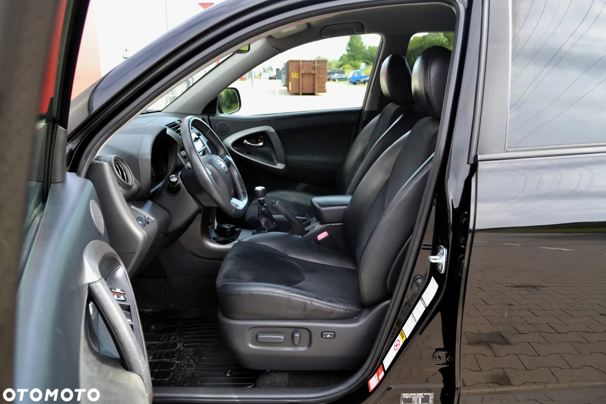Toyota RAV4 2.0 VVT-i Premium - 6