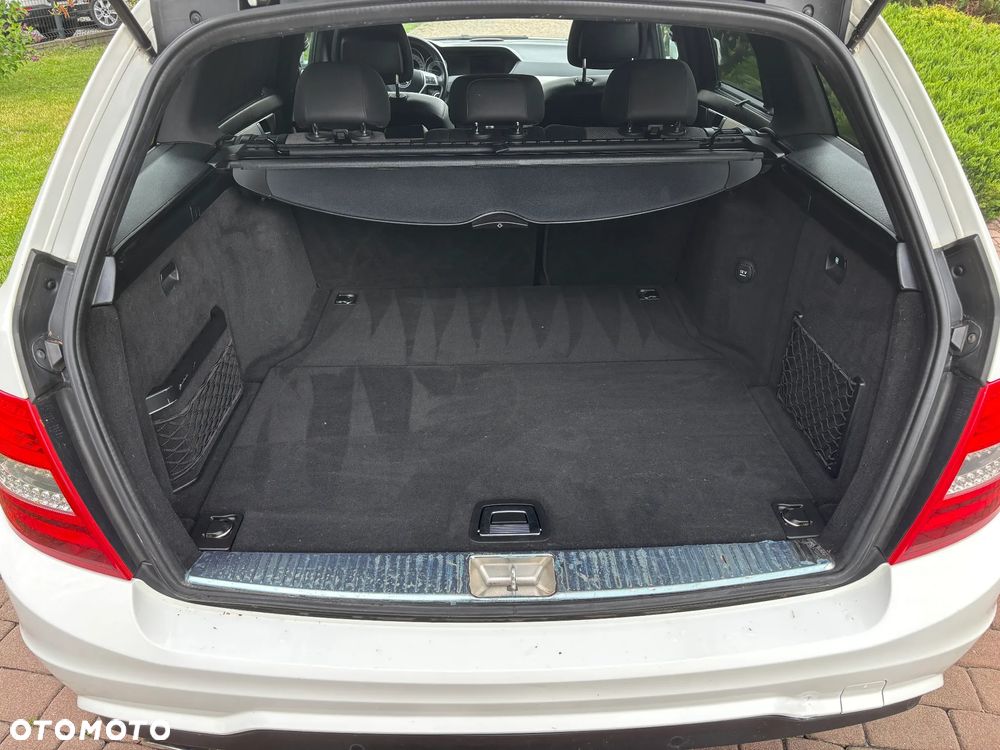 Mercedes-Benz Klasa C 250 CDI DPF Automatik BlueEFFICIENCY Avantgarde - 29