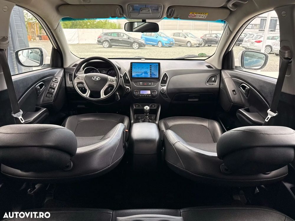 Hyundai ix35 1.7 CRDI 2WD blue Finale Silver - 24