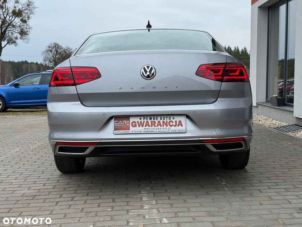 Volkswagen Passat 2.0 TDI (BlueMotion Technology) Trendline - 11