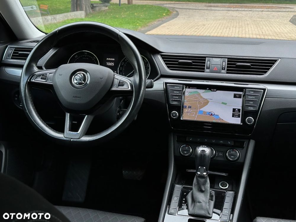Skoda Superb 2.0 TDI 4x4 DSG Premium Edition - 16