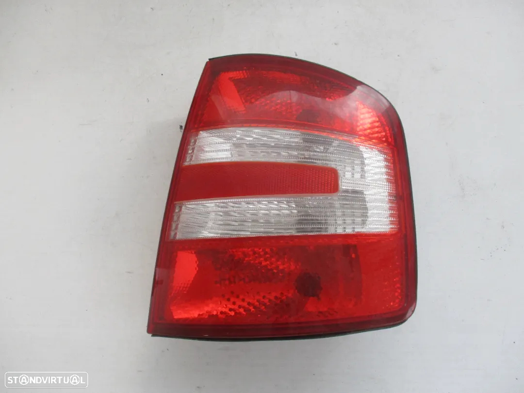 Farol Farolim Skoda Fabia SW Carrinha Direito - 3