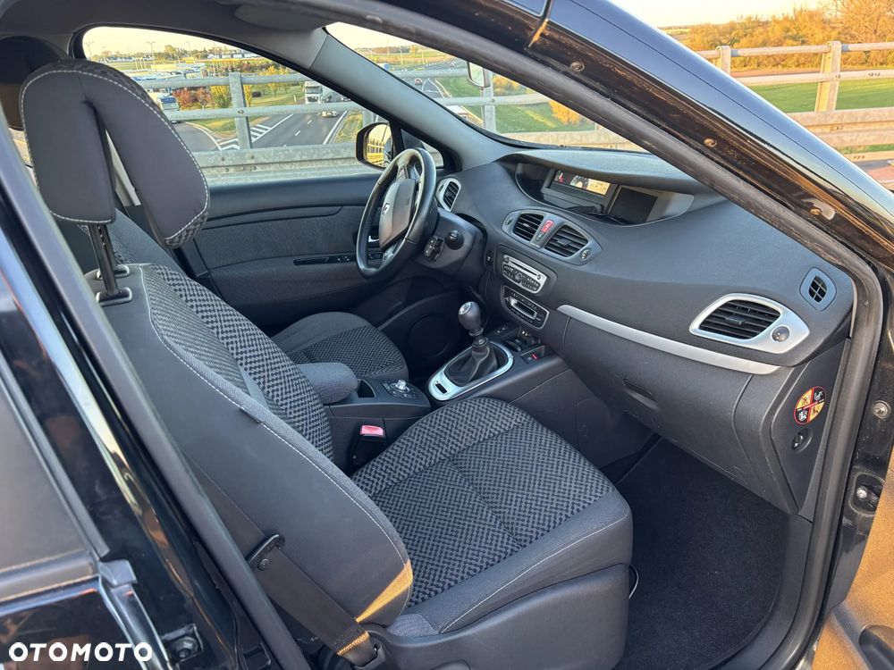 Renault Scenic - 24