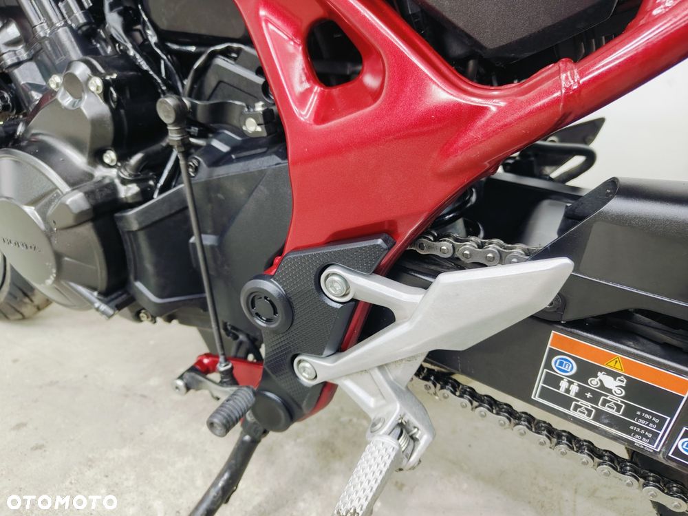Honda Hornet - 21