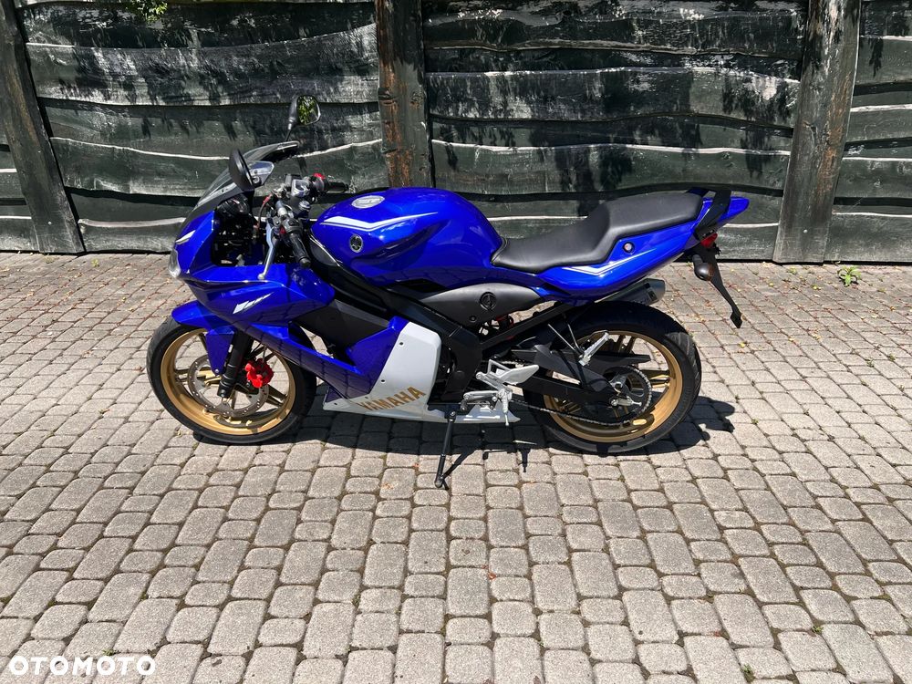 Yamaha TZR - 8