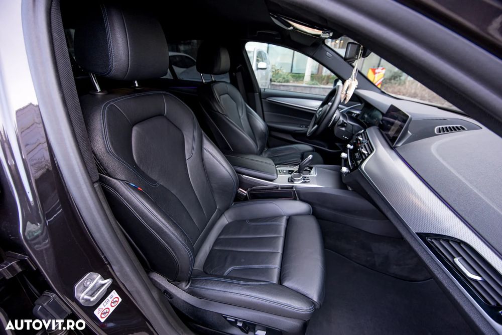 BMW Seria 5 520i AT - 39