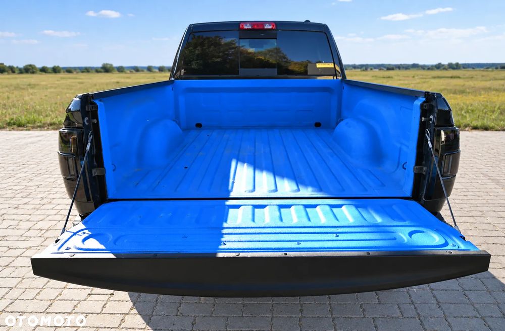 Dodge RAM - 16