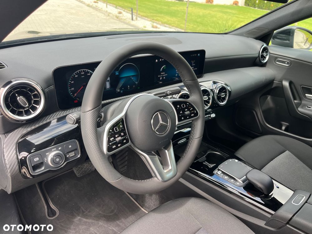 Mercedes-Benz CLA 200 d 8G-DCT Progressive - 12