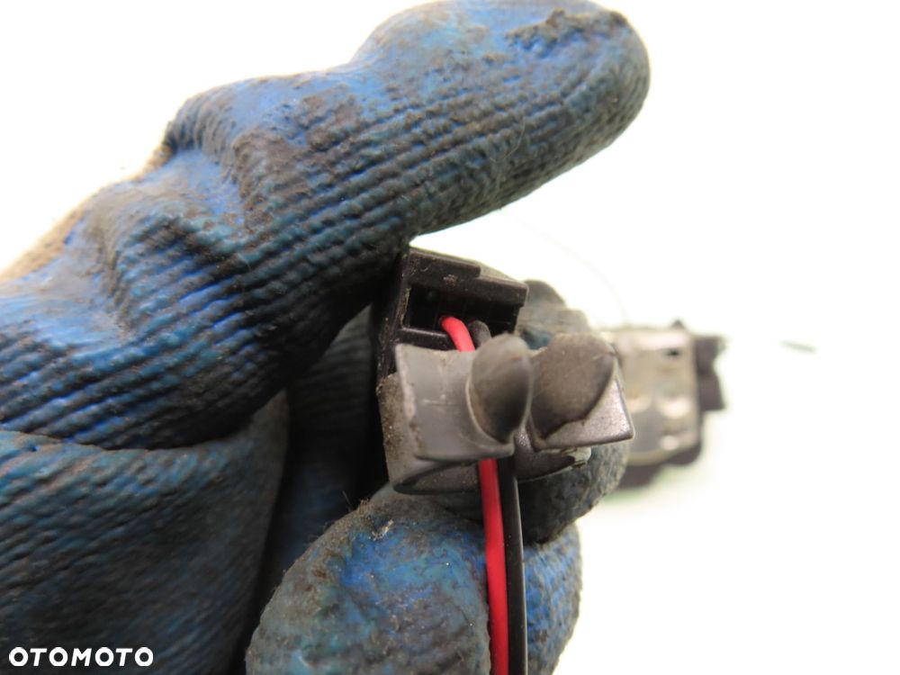 ZAMEK PRAWY PRZEDNI MERCEDES CL203 2037200835 2 PIN - 3