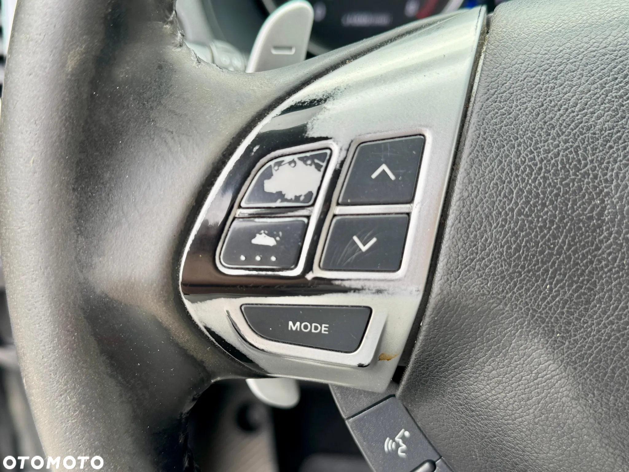Mitsubishi Outlander 2.4 4WD CVT Intense - 25
