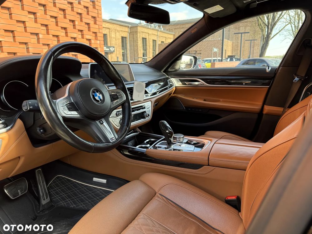 BMW Seria 7 - 10