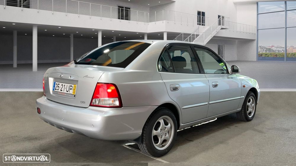 Hyundai Accent 1.5 CRDi Confort - 5