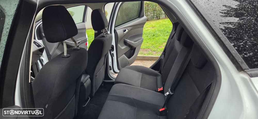 Ford Focus SW 1.5 TDCi Titanium ECOnetic - 19