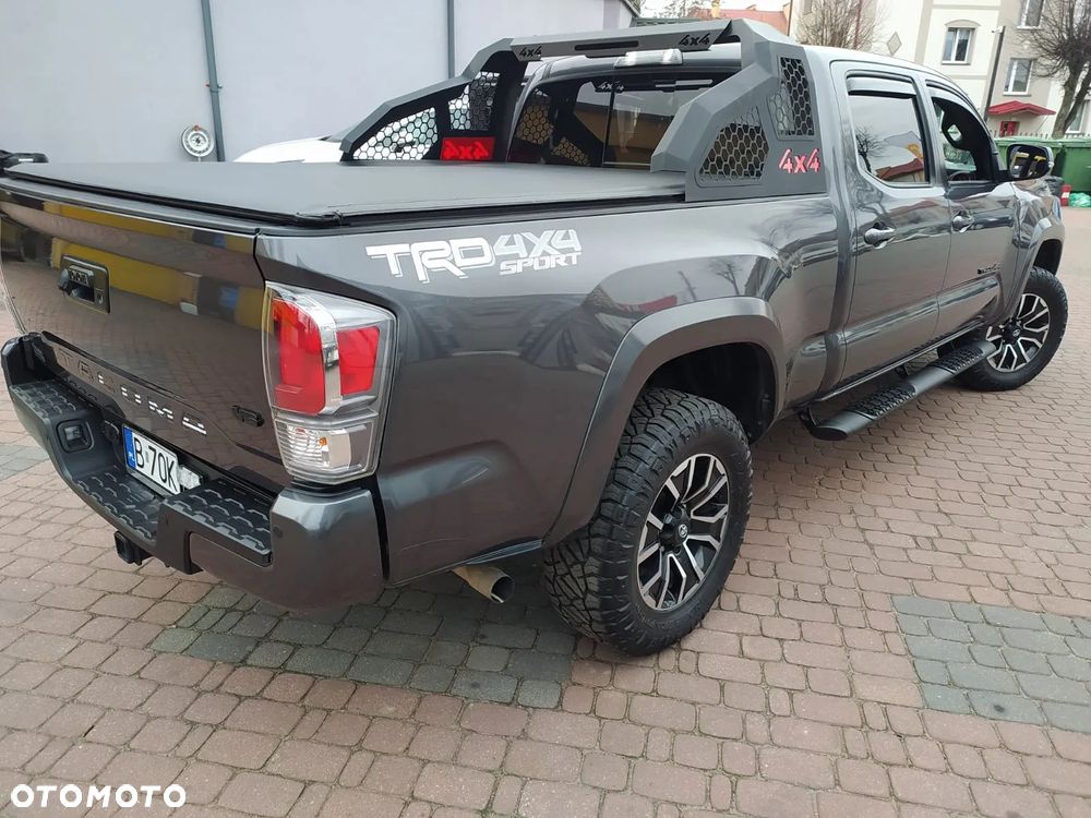 Toyota Tacoma - 20