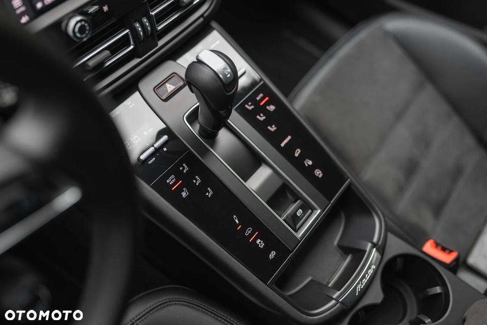 Porsche Macan GTS - 25