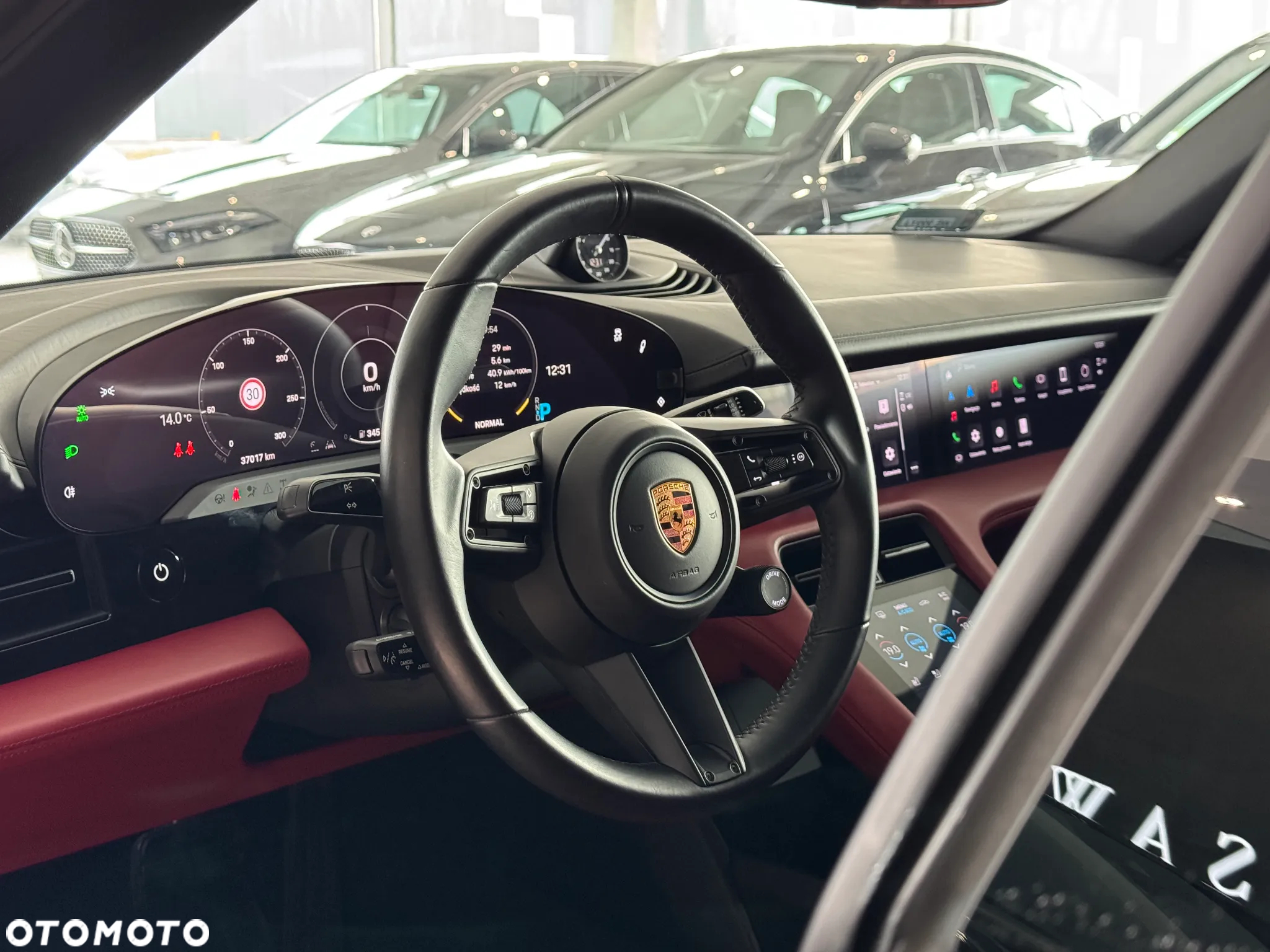 Porsche Taycan Standard - 16