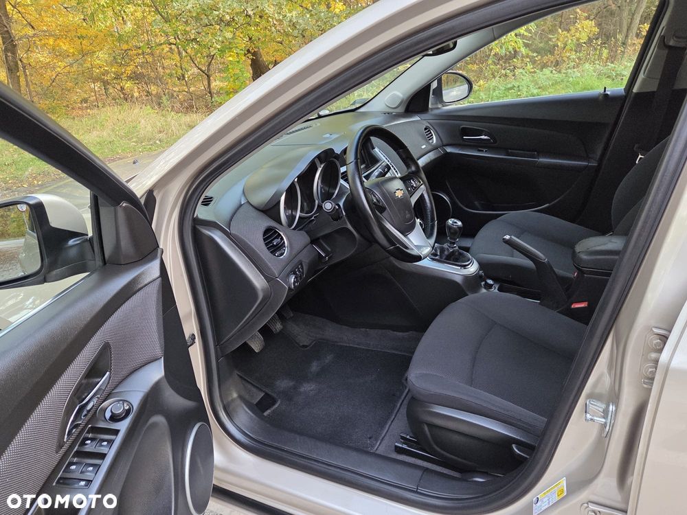 Chevrolet Cruze - 8