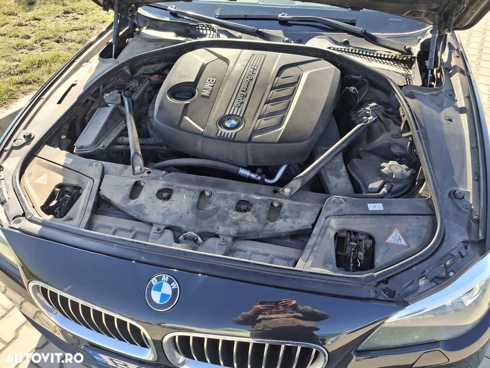 BMW Seria 5 525d Aut. Luxury Line - 13