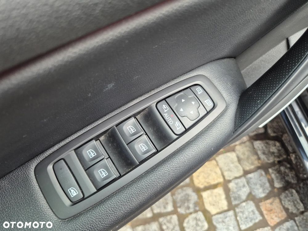 Renault Megane ENERGY dCi 110 EXPERIENCE - 10