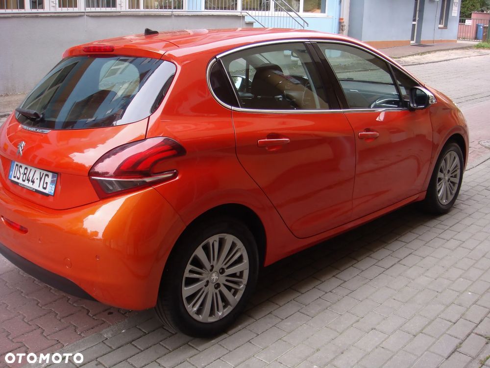 Peugeot 208 PureTech 110 Stop & Start Allure - 5