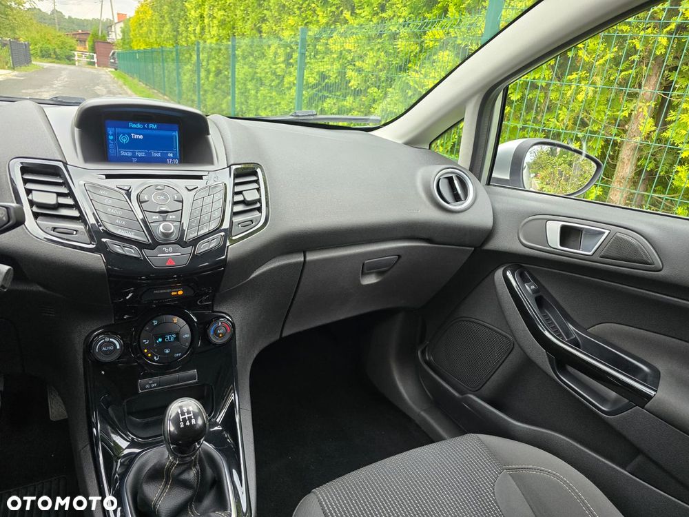 Ford Fiesta 1.0 EcoBoost Titanium - 27