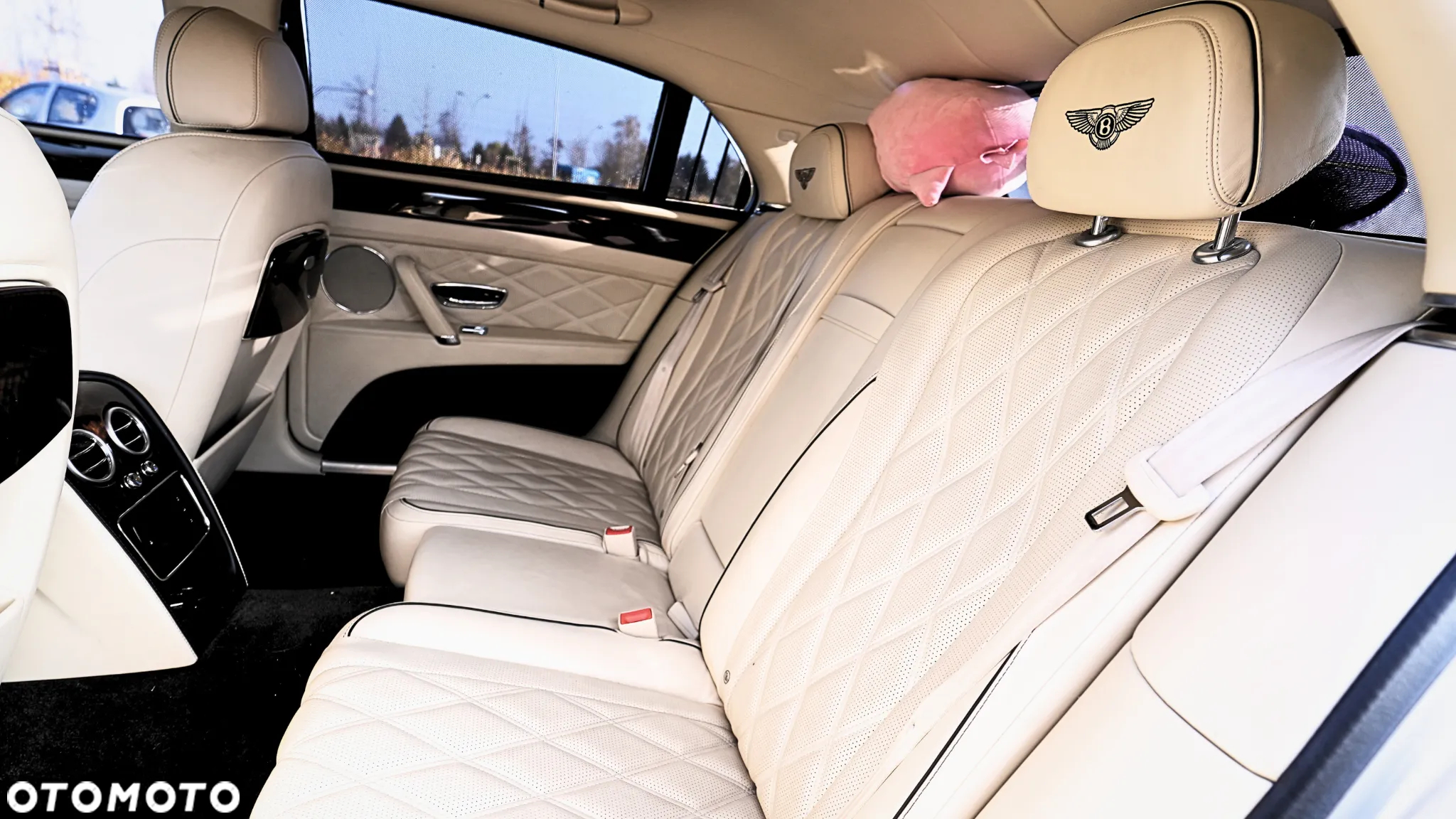 Bentley Flying Spur W12 - 13