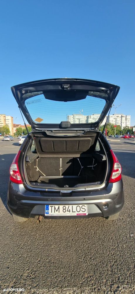 Dacia Sandero 1.6 MPI Laureate - 18