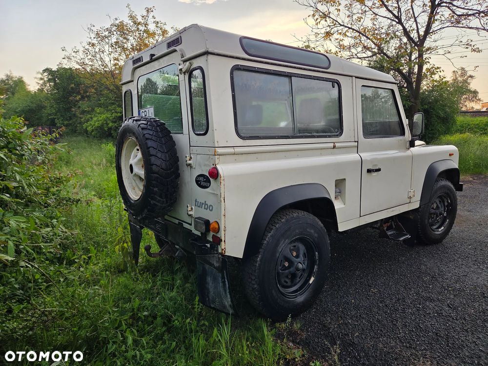 Land Rover Defender - 5