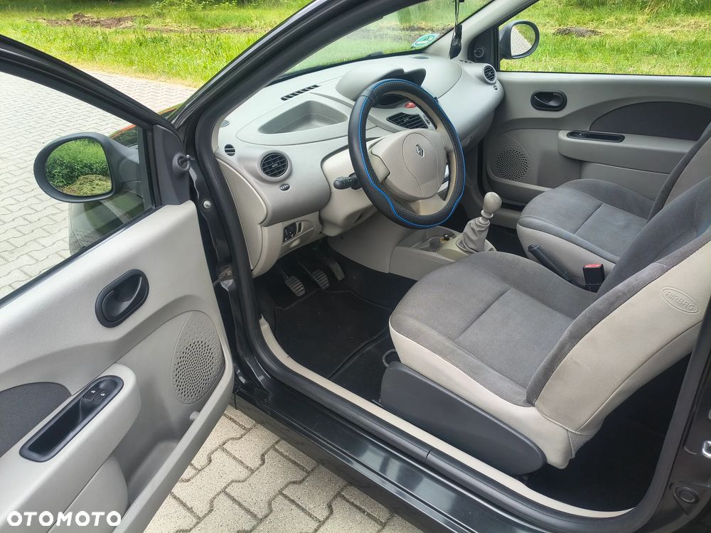 Renault Twingo 1.2 8V Authentique - 9