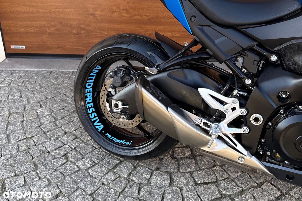 Suzuki GSX - 9