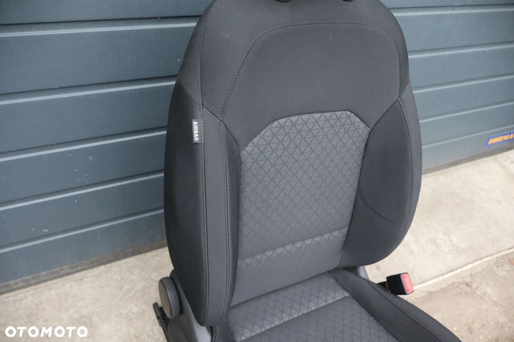 FOTEL PASAŻERA PRAWY KIA CEED III 3 LIFT 2021-2025 - 3