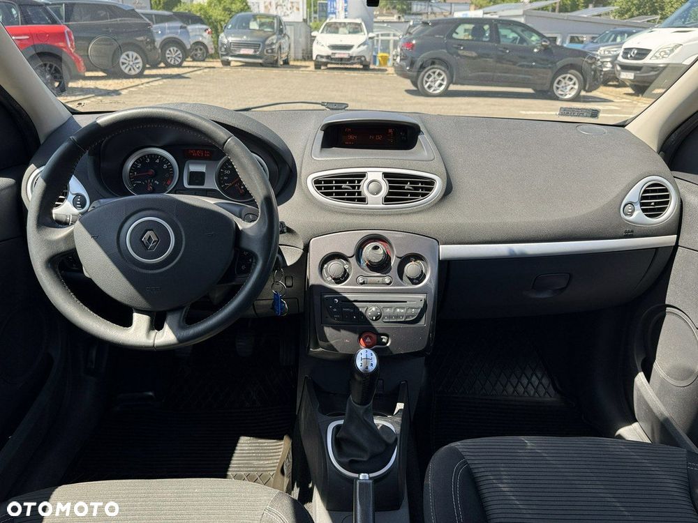 Renault Clio - 14