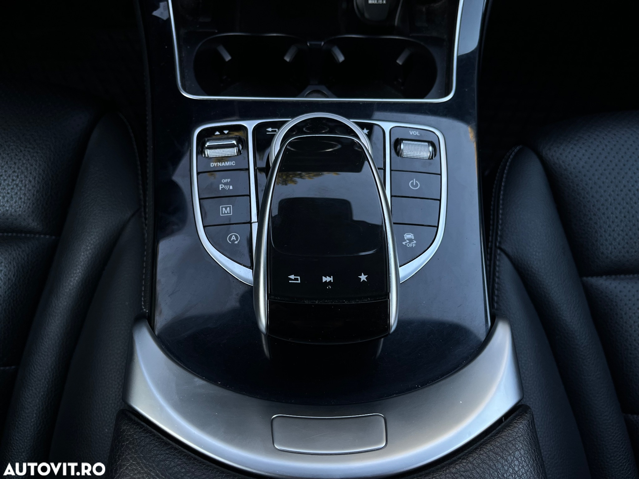 Mercedes-Benz GLC 220 d 4MATIC - 29