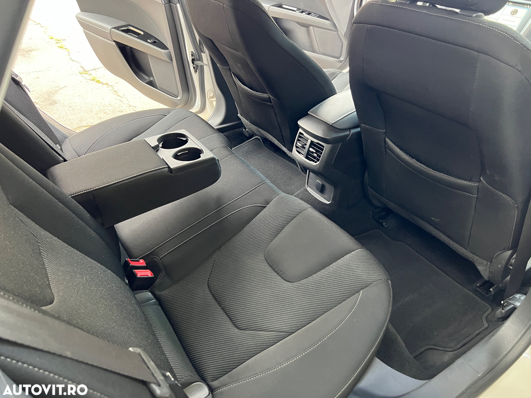 Ford Mondeo 2.0 TDCi Business - 11