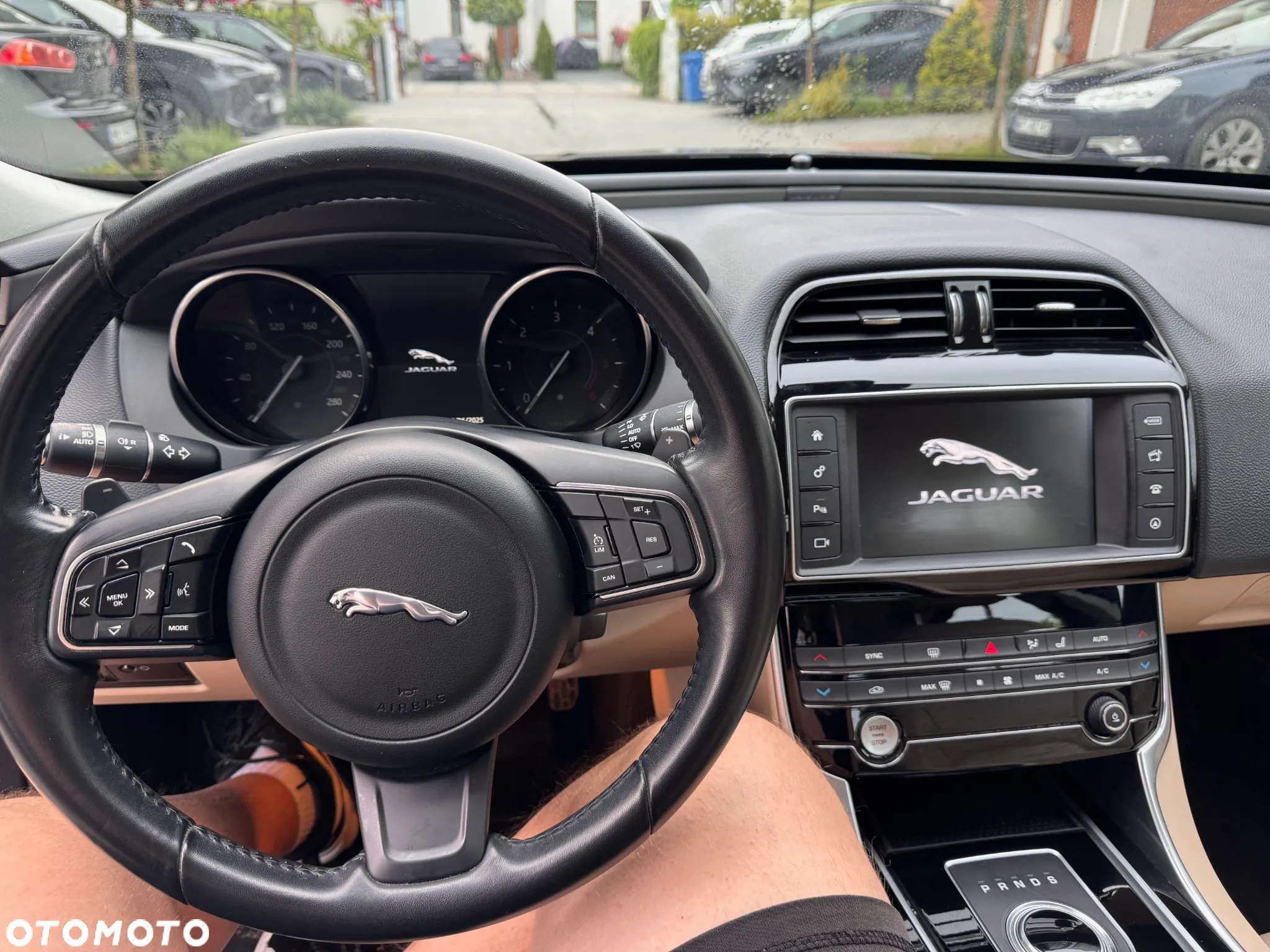 Jaguar XE 2.0 D Pure - 7