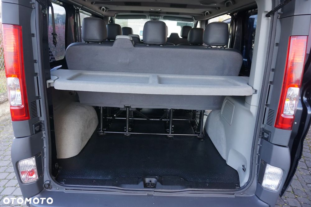 Renault Trafic 2.0 dCi 115 Grand Passenger Expression - 26