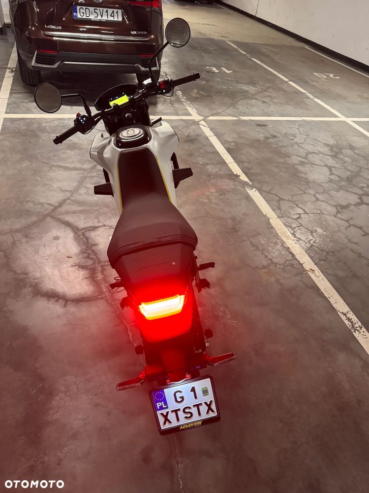 Husqvarna Vitpilen - 3