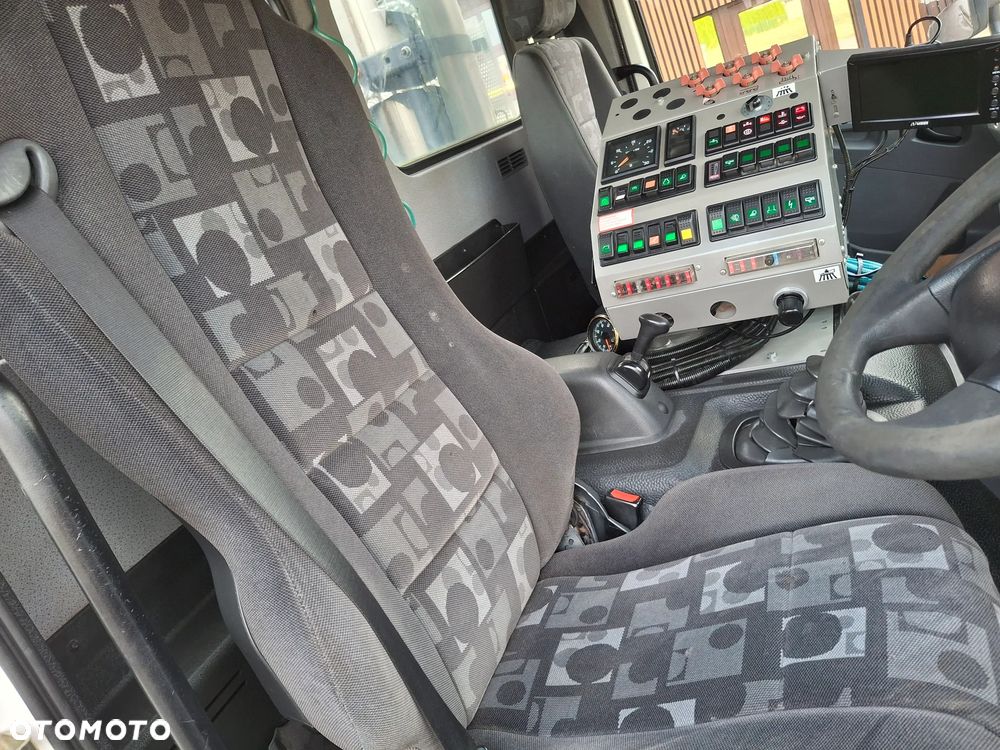 Mercedes-Benz Atego 1524 Zamiatarka BUCHER CityFant 60 2 Silniki Tylna Oś Na Poduszkach Zamiatarka Uliczna Sprzątanie Zamiatanie - 30